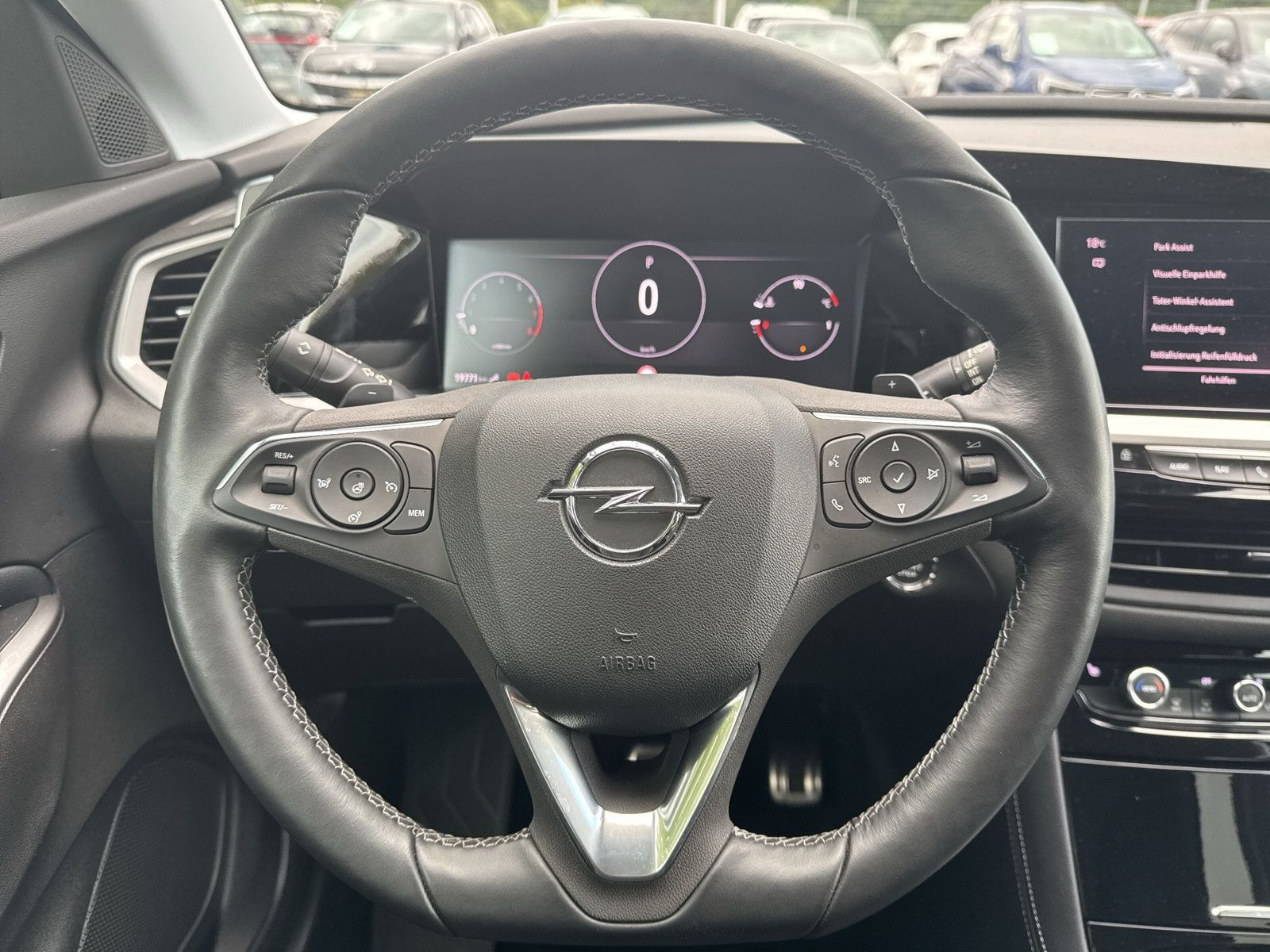GRANDLAND ELEGANCE 1.2 TURBO AT8+360°+AHK+ALLWET