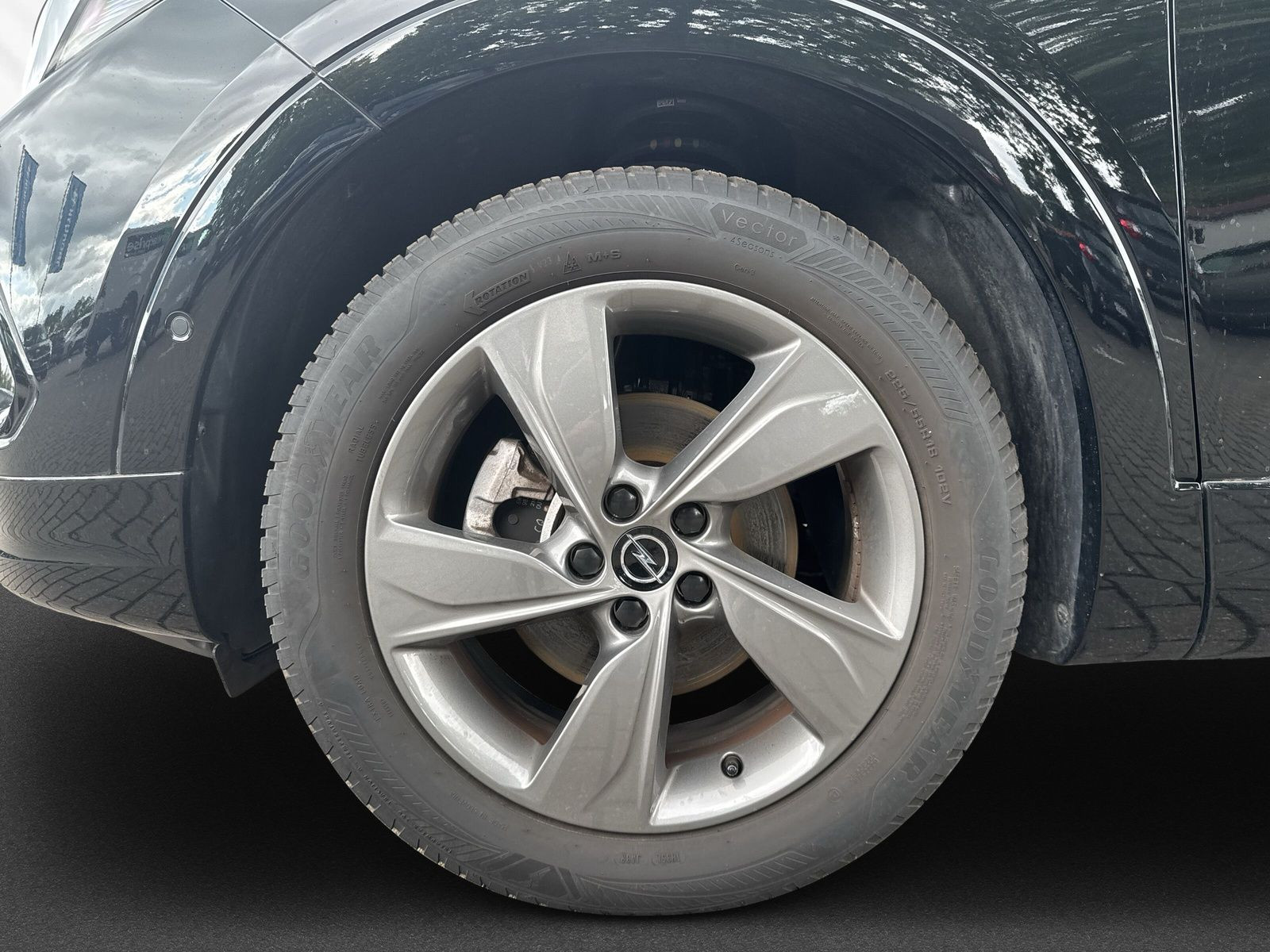GRANDLAND ELEGANCE 1.2 TURBO AT8+360°+AHK+ALLWET