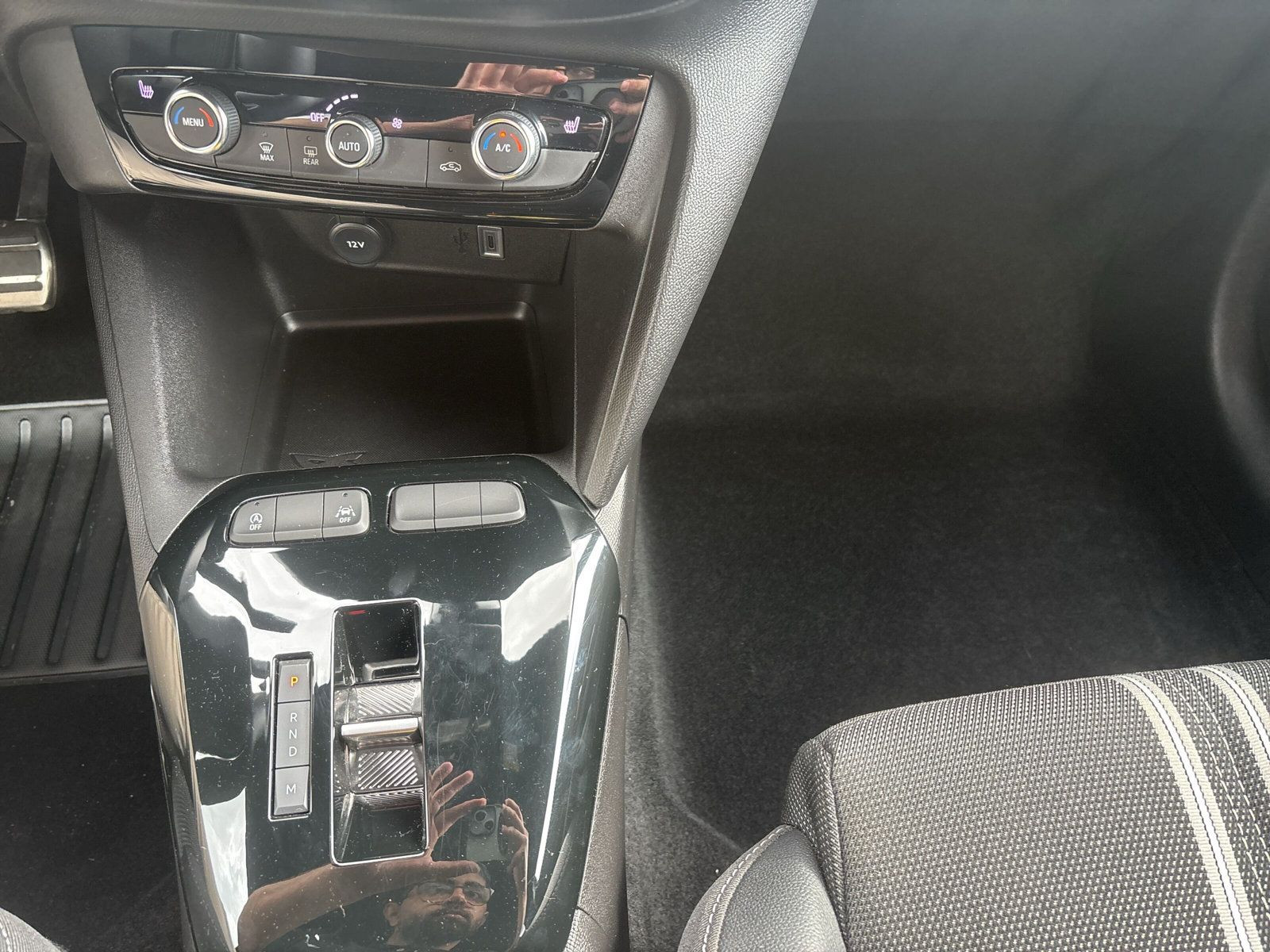 Corsa F GS 1.2 KLIMA+PDC+KAMERA+SHZ+LHZ+AT8+LED+