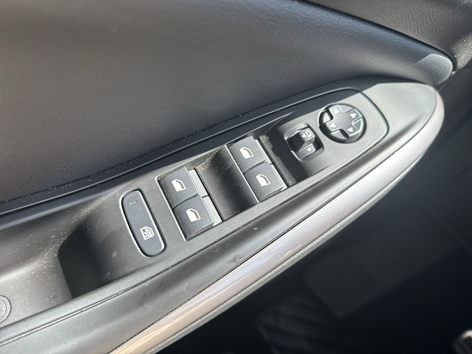 GRANDLAND ELEGANCE 1.2 TURBO AT8+360°+AHK+ALLWET