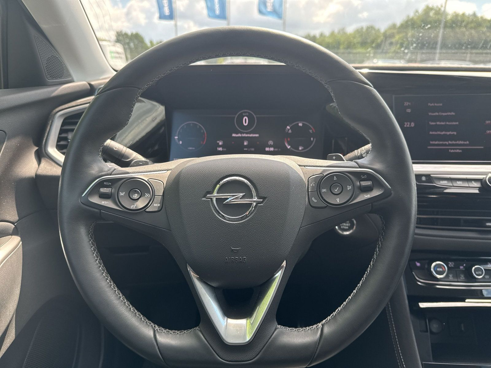 GRANDLAND ELEGANCE 1.2 TURBO AT8+360°+AHK+ALLWET