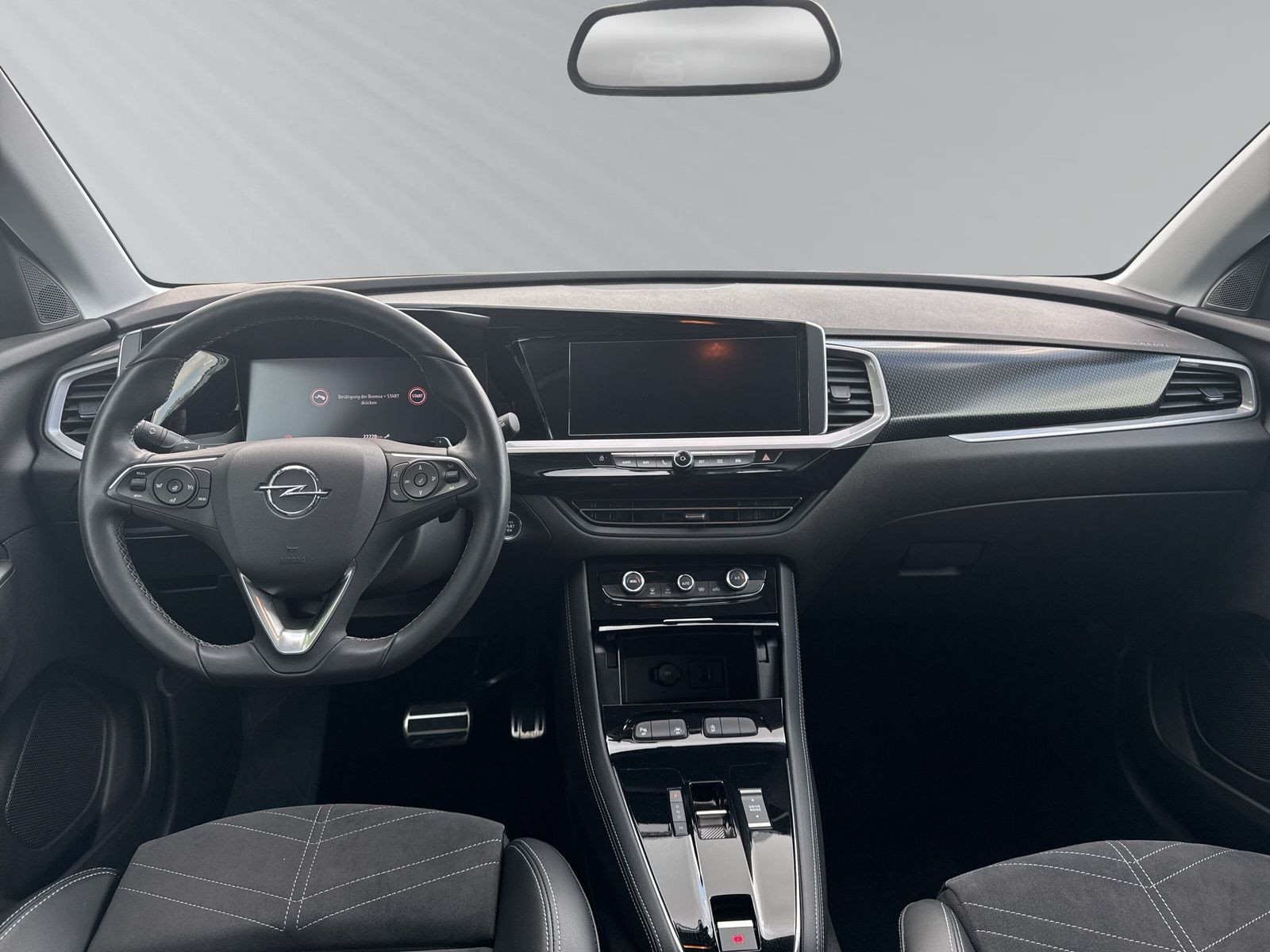 GRANDLAND ELEGANCE 1.2 TURBO AT8+360°+AHK+ALLWET