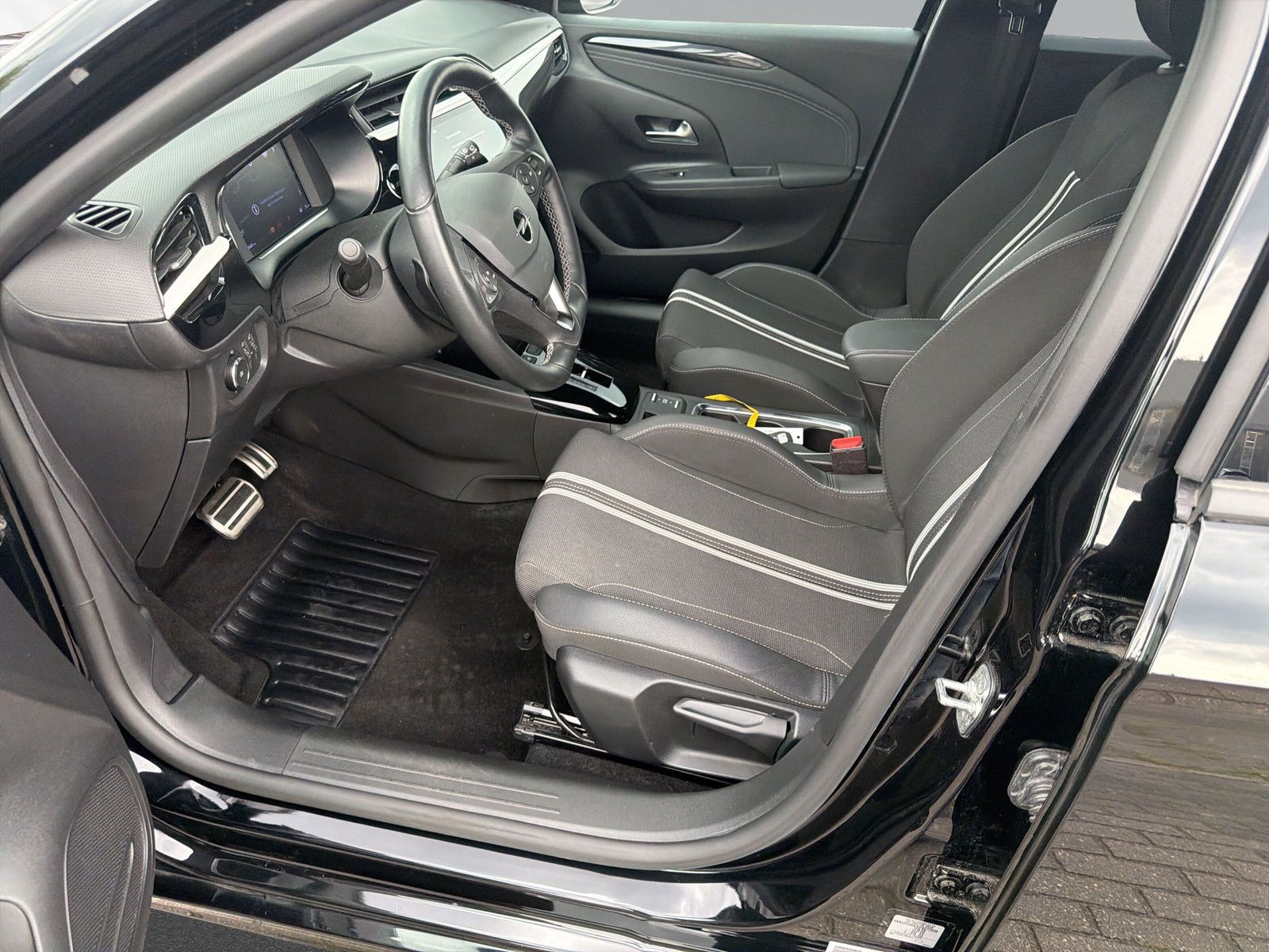 Corsa F GS 1.2 Turbo S/S 74kWAT8+KAMERA+SHZ+BLUE