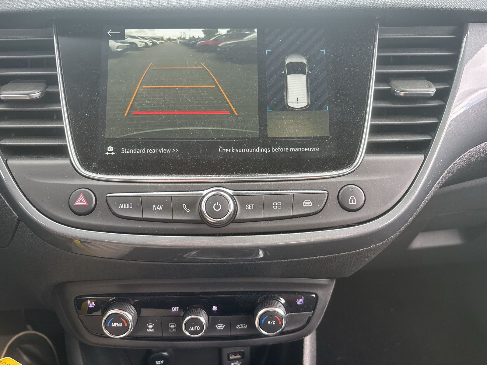 Crossland ELEGANCE 1.2 KLIMA+PDC+KAMERA+SHZ+AT8+