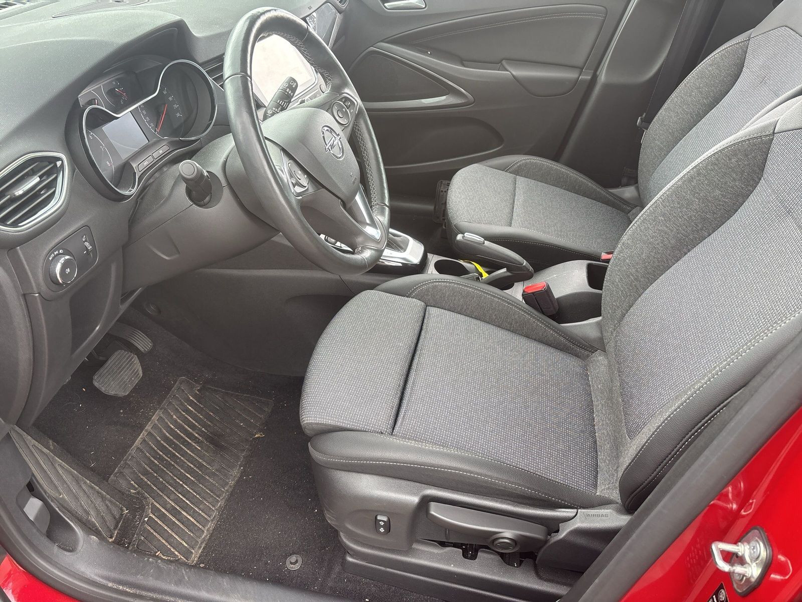 Crossland ELEGANCE 1.2 KLIMA+PDC+KAMERA+SHZ+AT8+