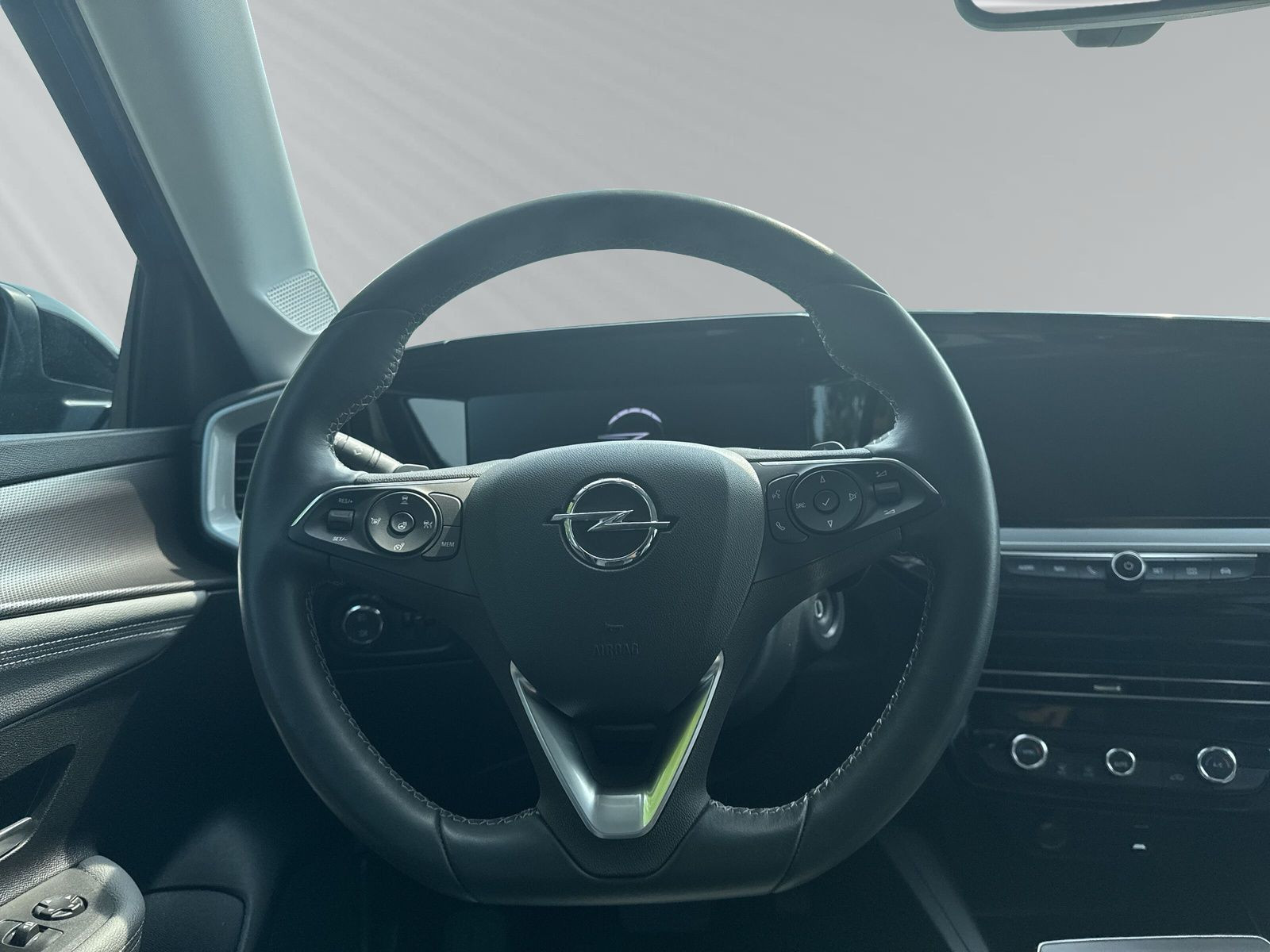 MOKKA ELEGANCE 131 PS AT+LM+180°+ALLWETTER+SHZ++