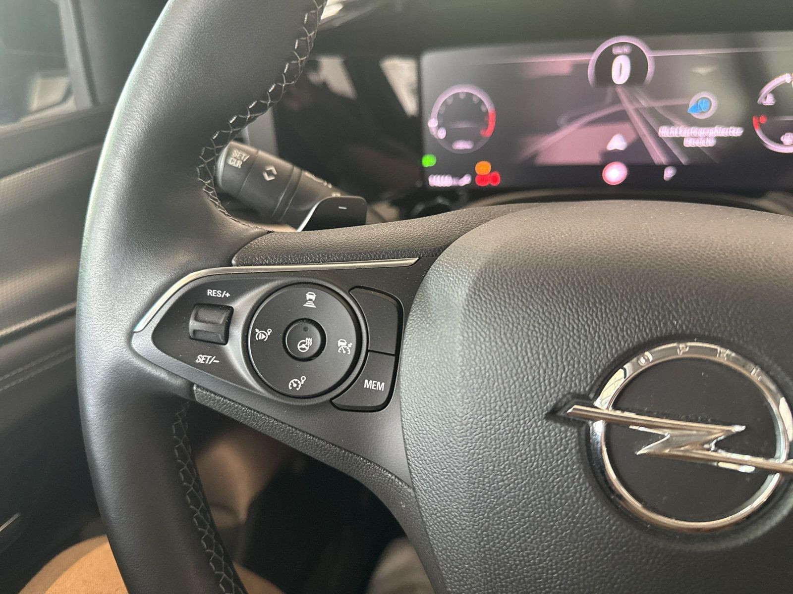 MOKKA ELEGANCE 131 PS AT+LM+180°+ALLWETTER+SHZ++