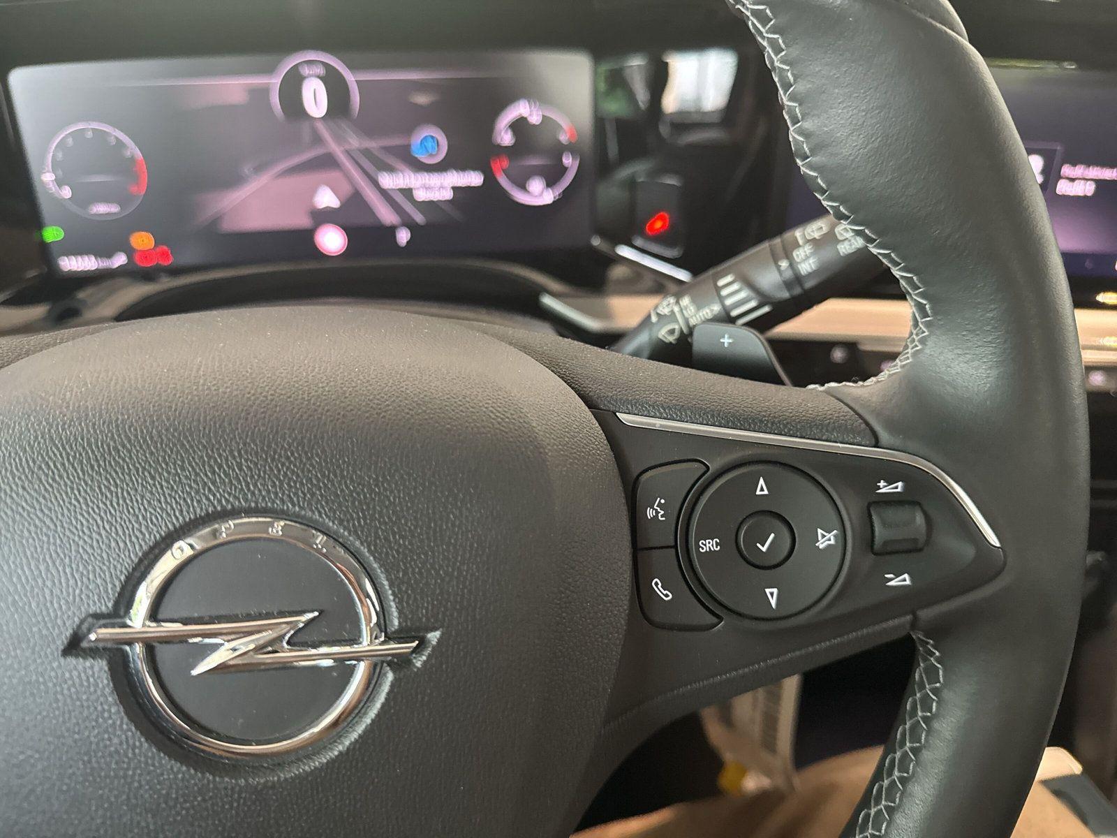 MOKKA ELEGANCE 131 PS AT+LM+180°+ALLWETTER+SHZ++