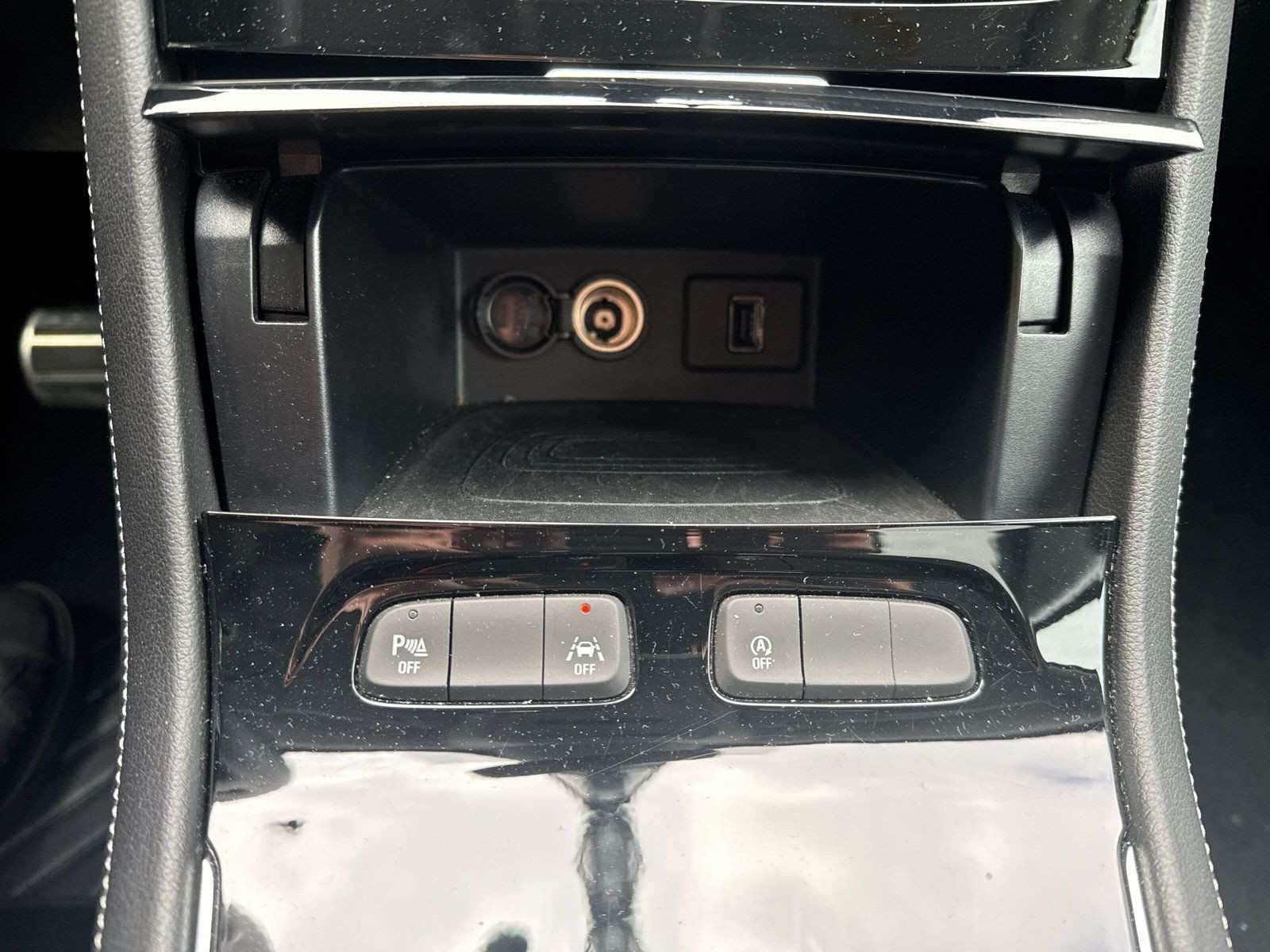 GRANDLAND ELEGANCE 1.2 TURBO AT8+360°+AHK+ALLWET