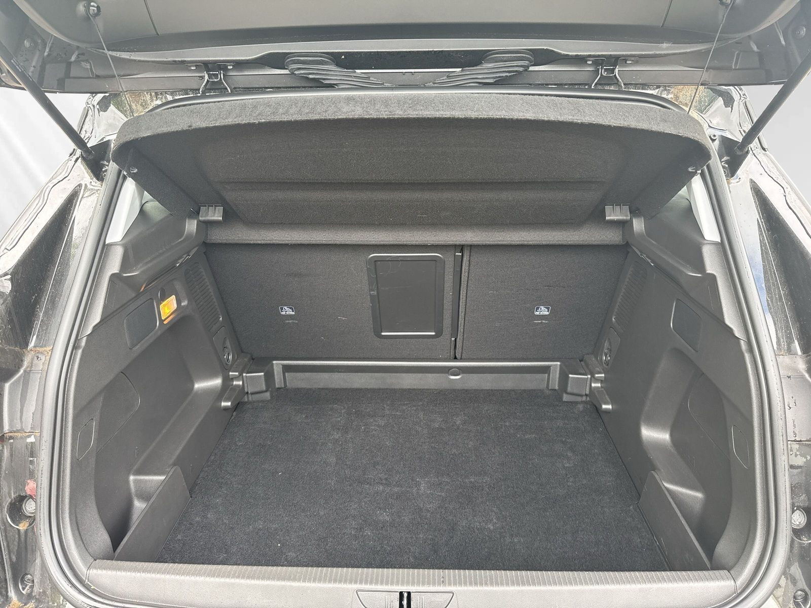 GRANDLAND ELEGANCE 1.2 TURBO AT8+360°+AHK+ALLWET