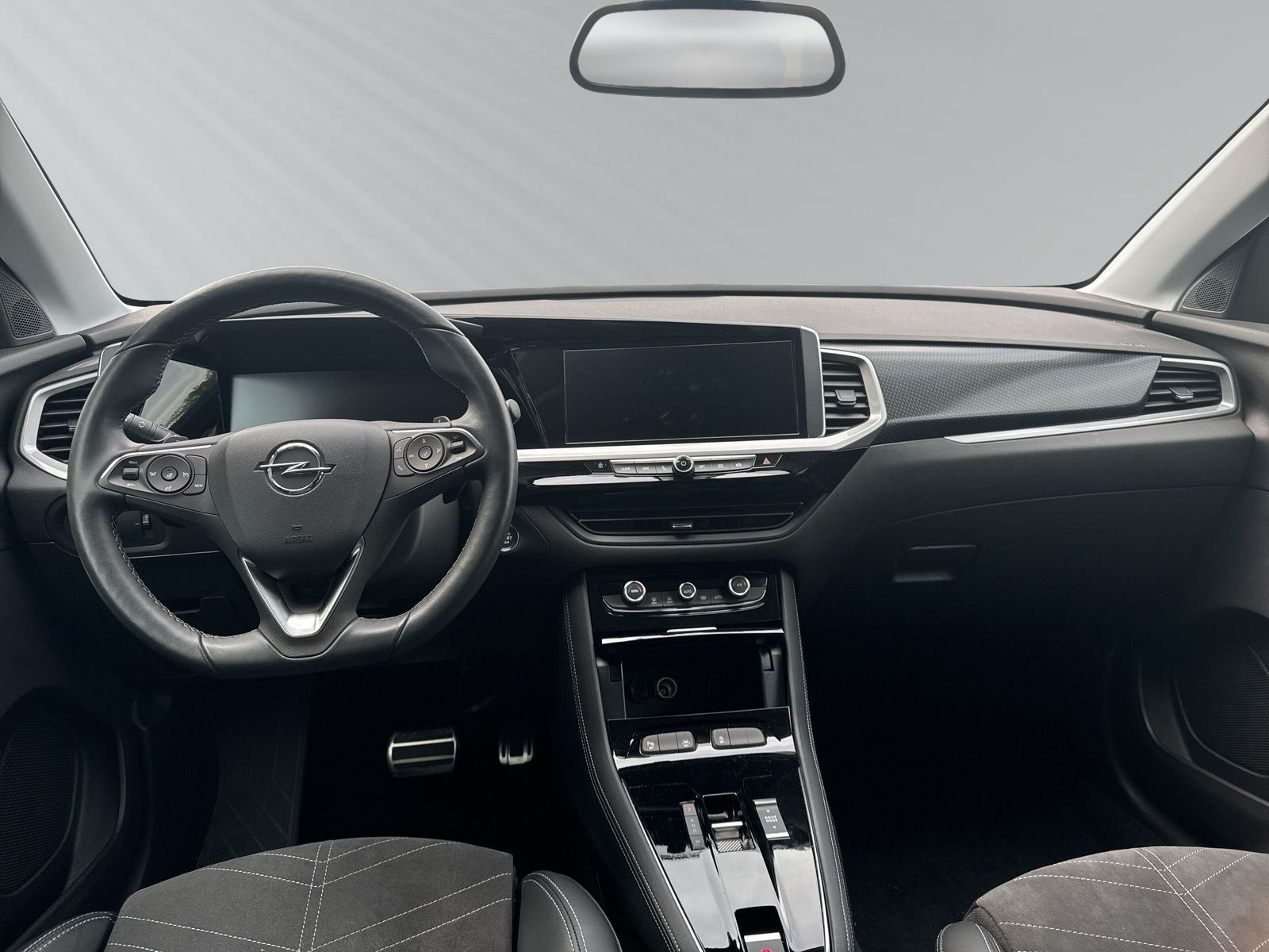 GRANDLAND ELEGANCE 1.2 TURBO AT8+360°+AHK+ALLWET