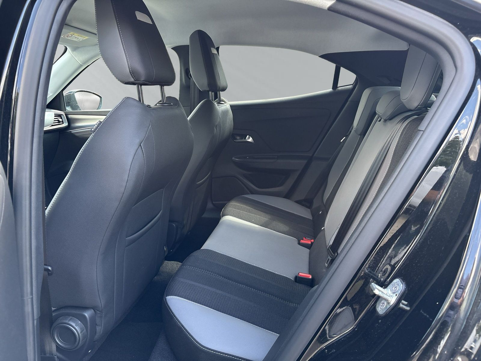 Mokka Elegance 1.2 Turbo AT8+SHZ+LHZ+KAMERA+PDC+