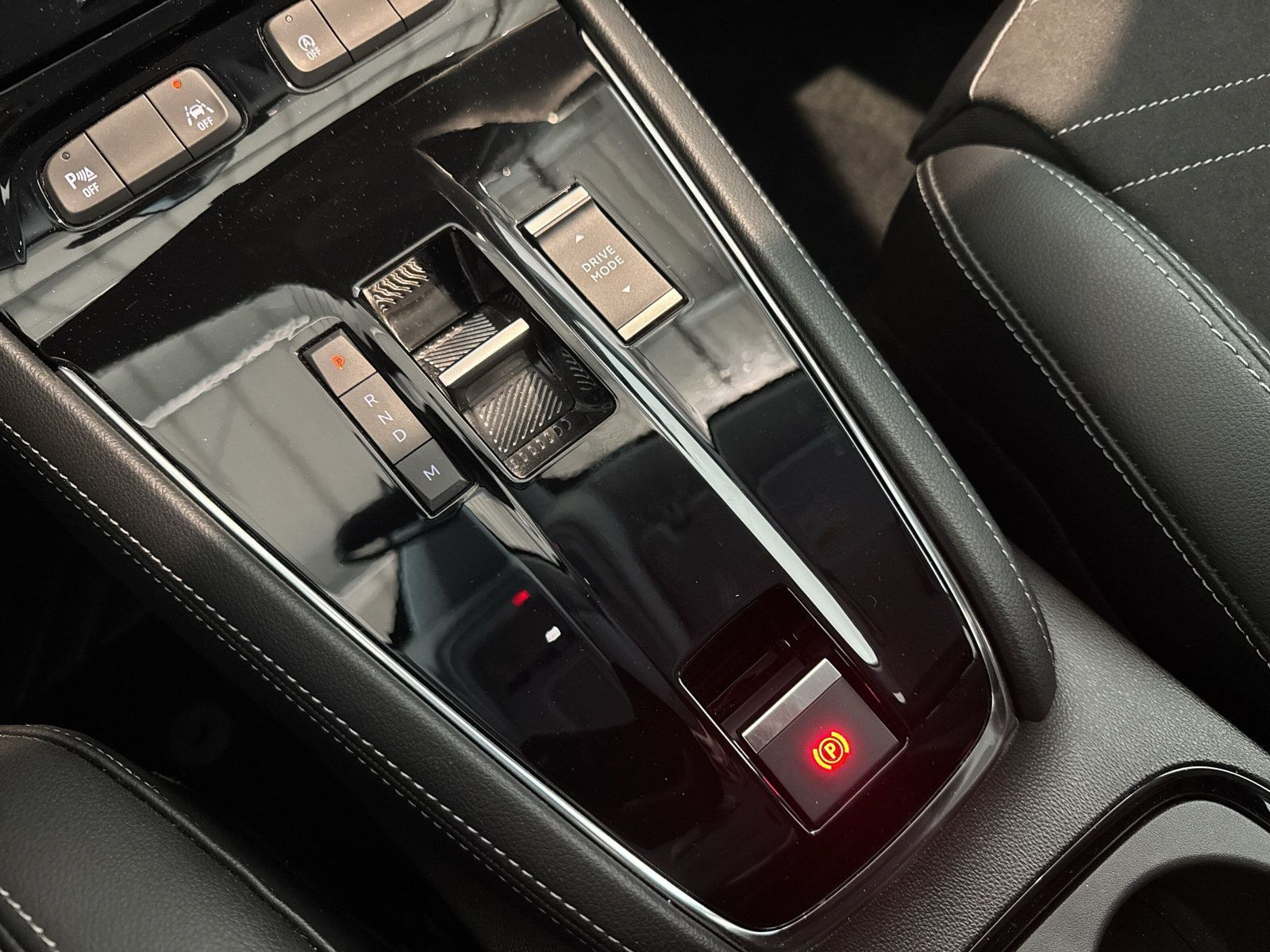 GRANDLAND ELEGANCE 1.2 TURBO AT8+360°+AHK+ALLWET