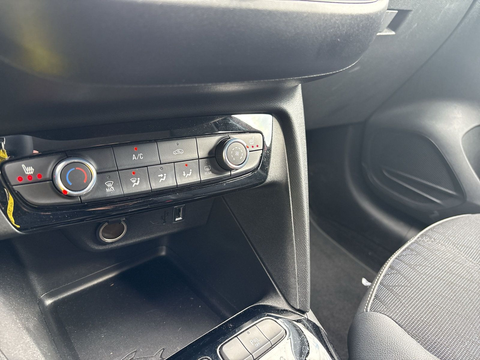 Corsa F 5-T Elegance 1.2 Turbo S/S AT8+SHZ+PDC++
