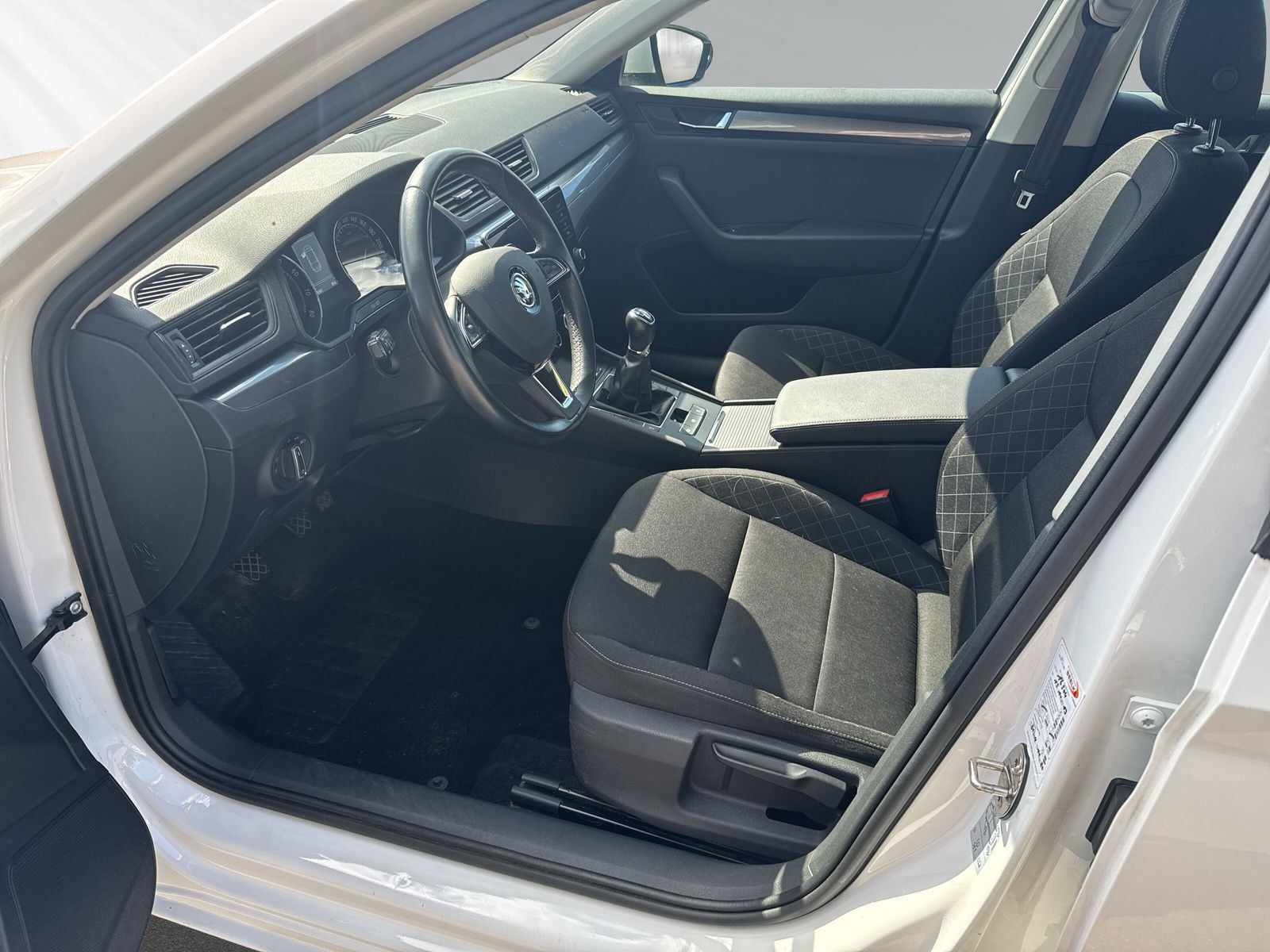 SUPERB COMBI 1.4 TSI ACTIVE+CARPLAY+WKR+GARANTIE