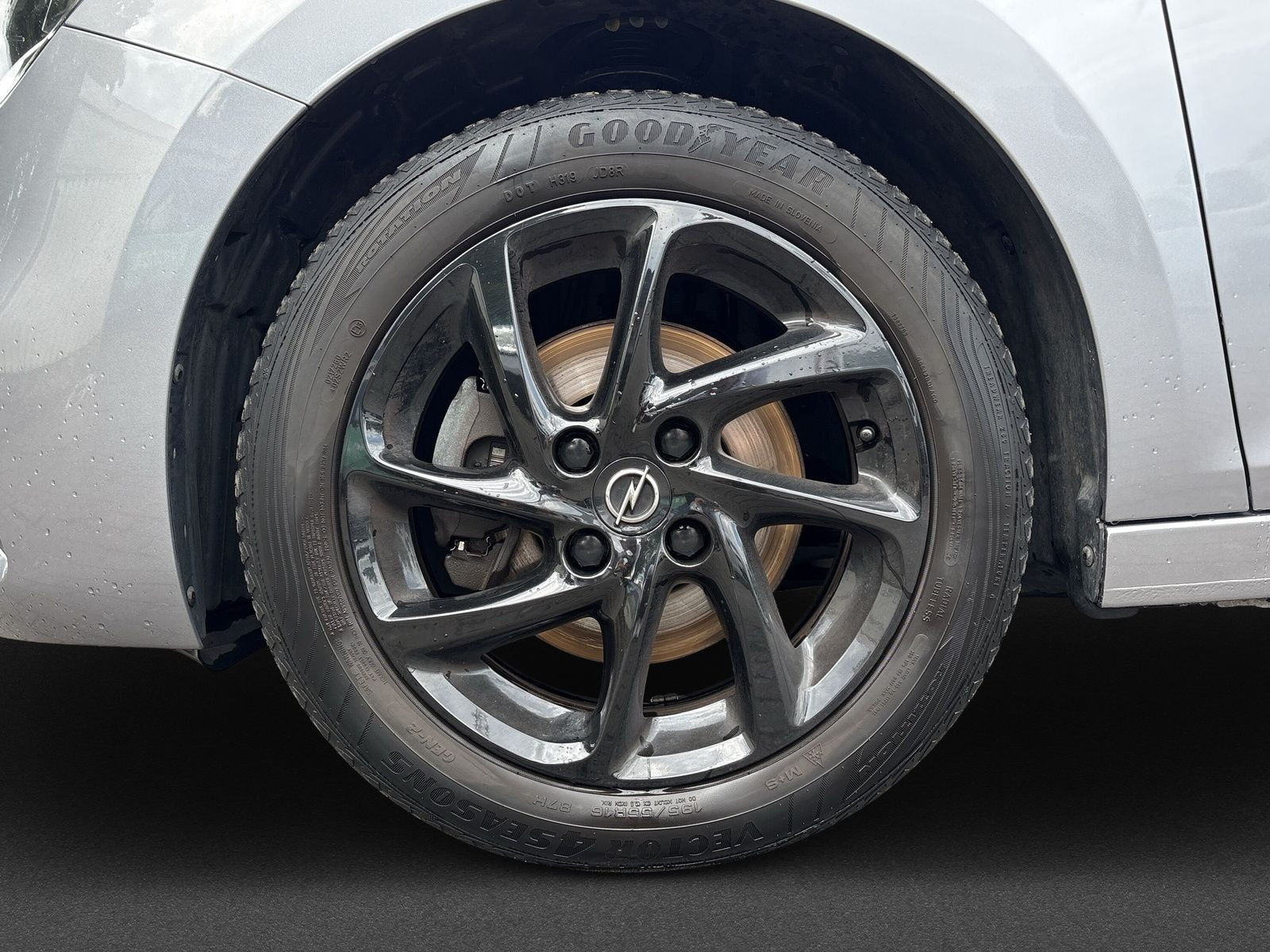 CORSA 5T ELEGANCE 1.2+KAMERA+SHZ+LHZ+PDC+KLMAAT+