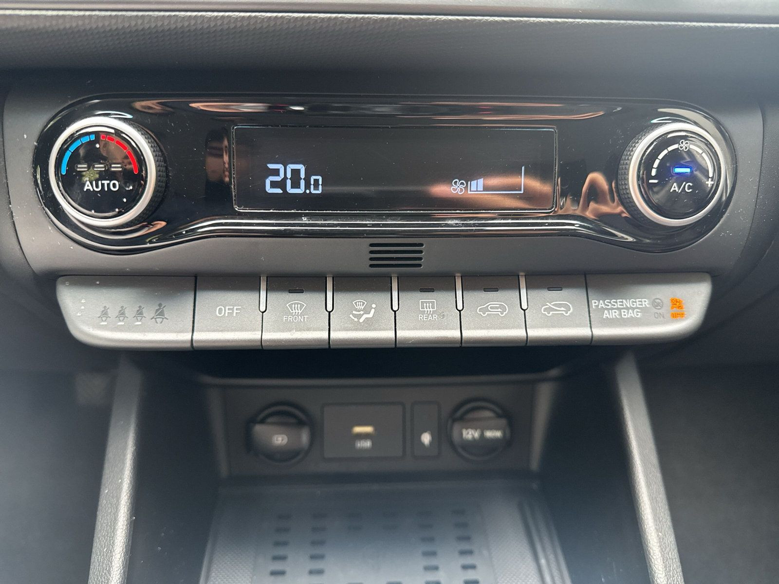 Kona 1.0 T-GDI 120PS +48V iM/T 2WD TREND +KAMERA