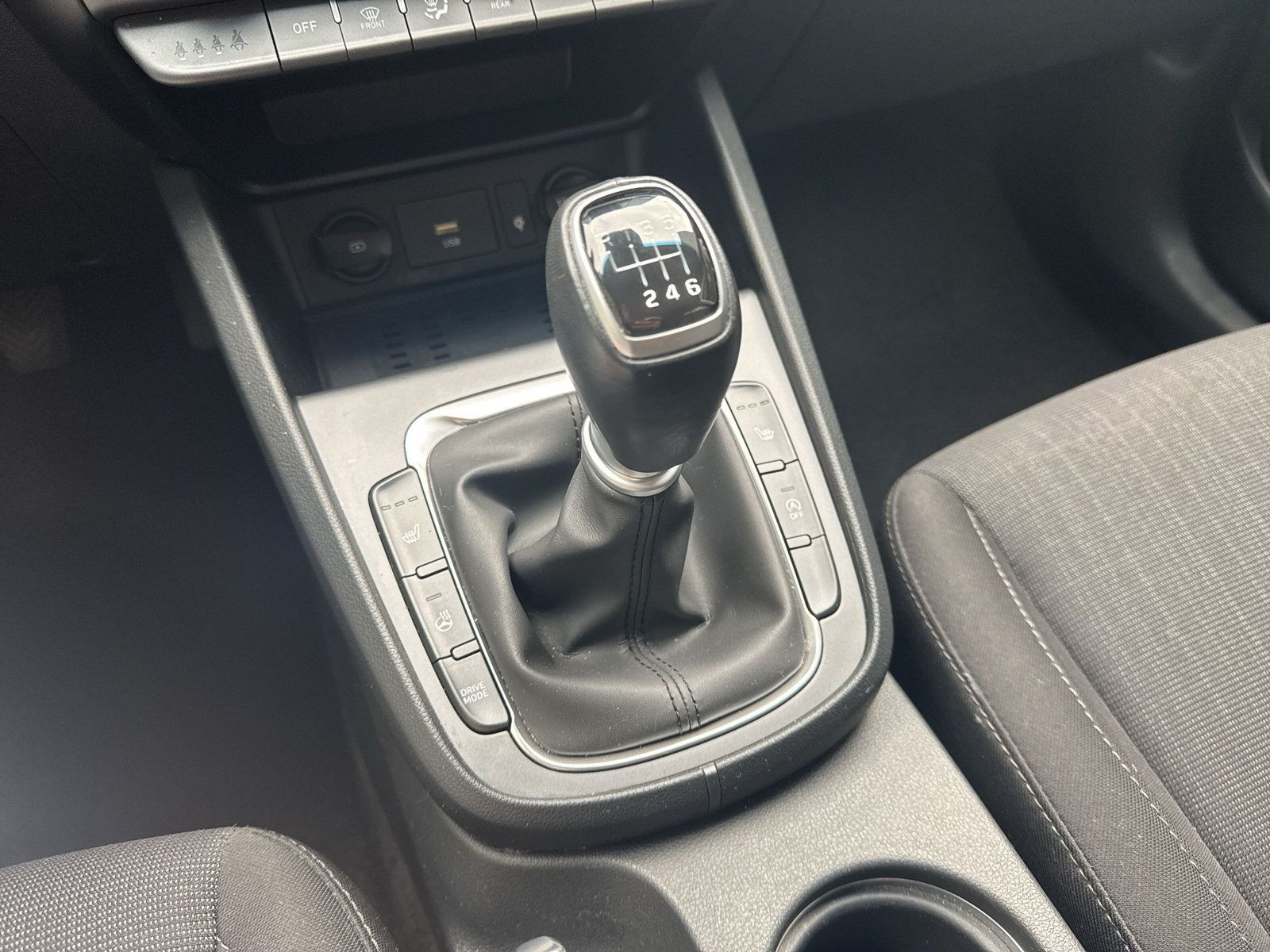 Kona 1.0 T-GDI 120PS +48V iM/T 2WD TREND +KAMERA