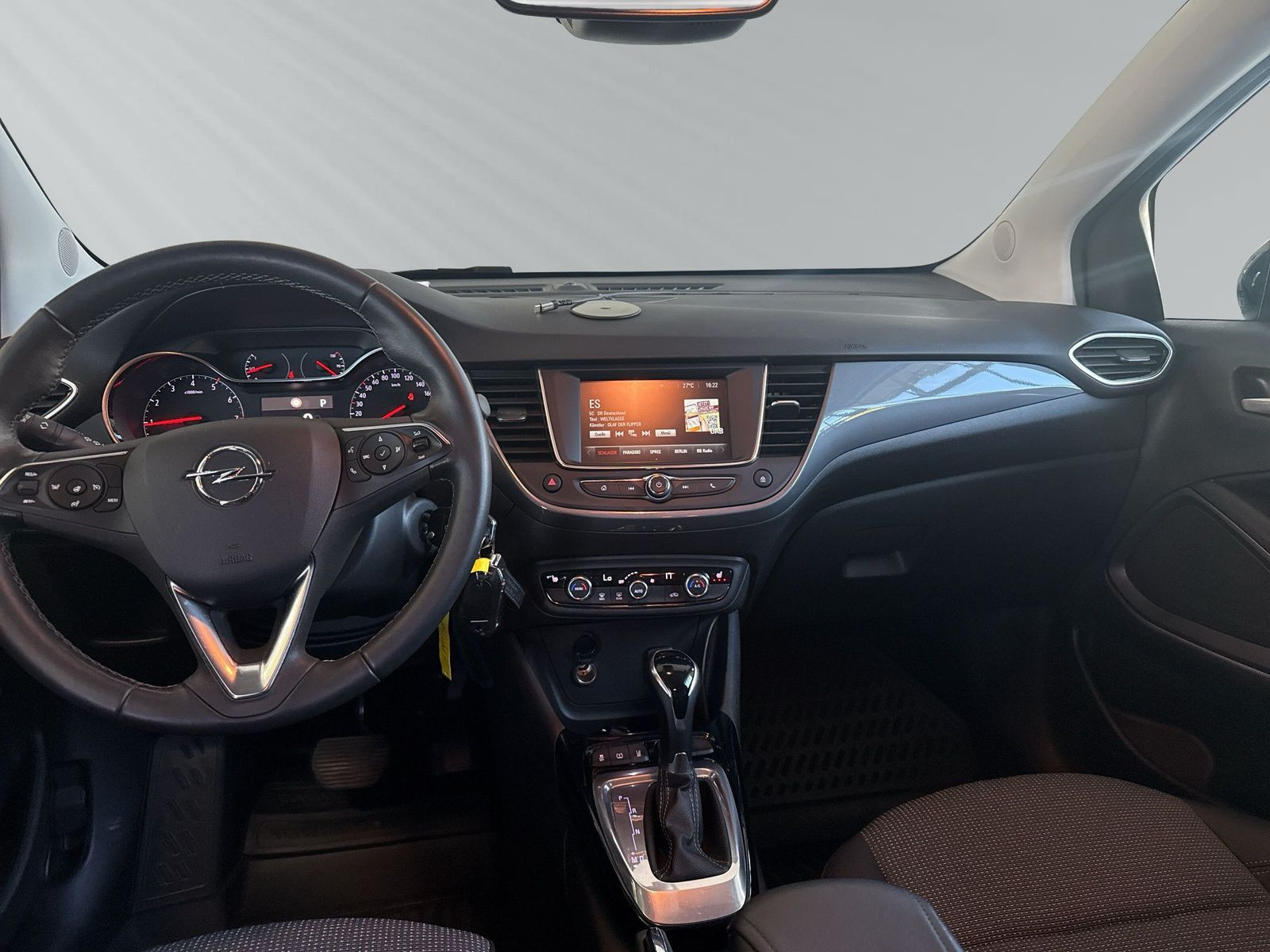 Crossland Elegance 1.2AT+SHZ+LHZ+KAMERA+CARPLAY+