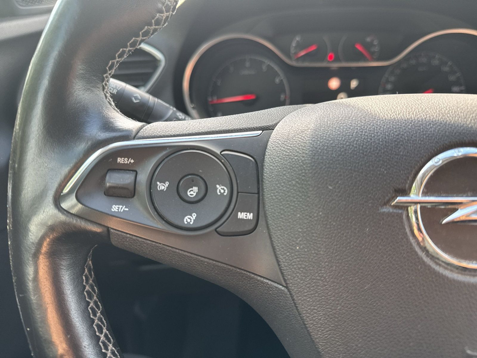 GRANDLAND X 1.2 DYNAMIC +LM+360°+ALLWET+CARPLAY+