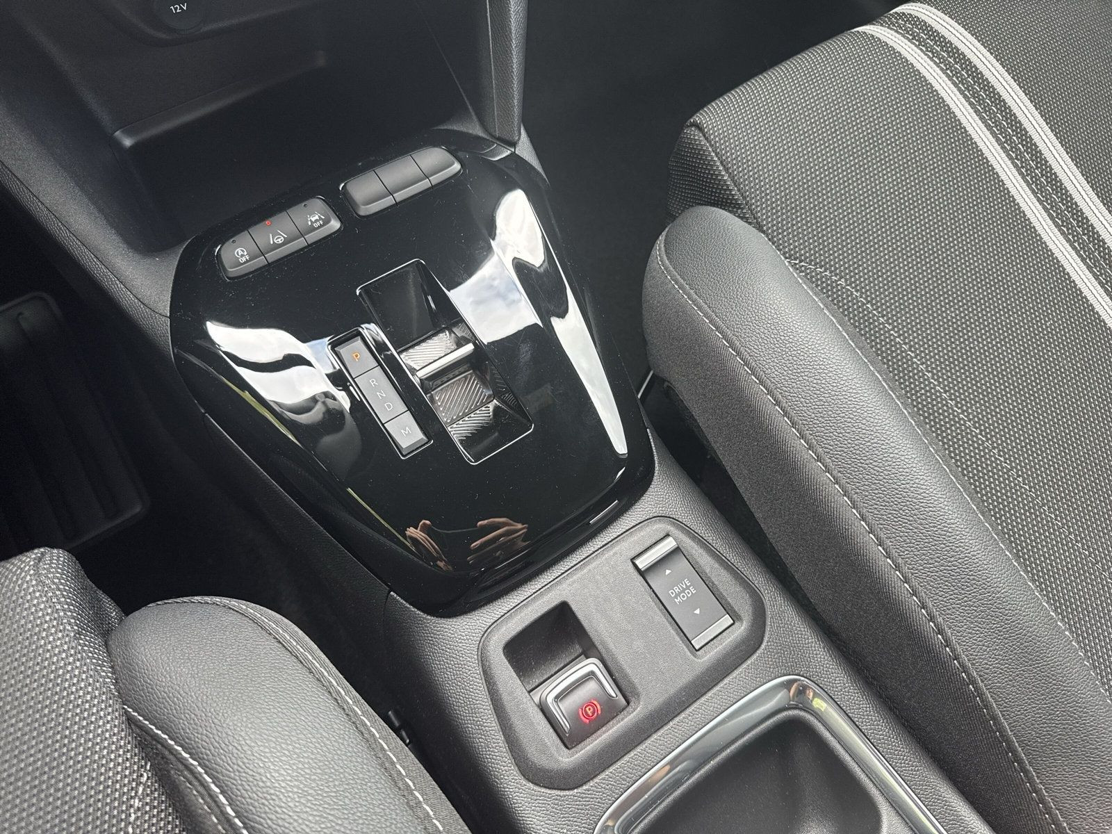 CORSA F GS 1.2 TURBO S/S 74kWAT8 +CARPLAY+SHZ+LM