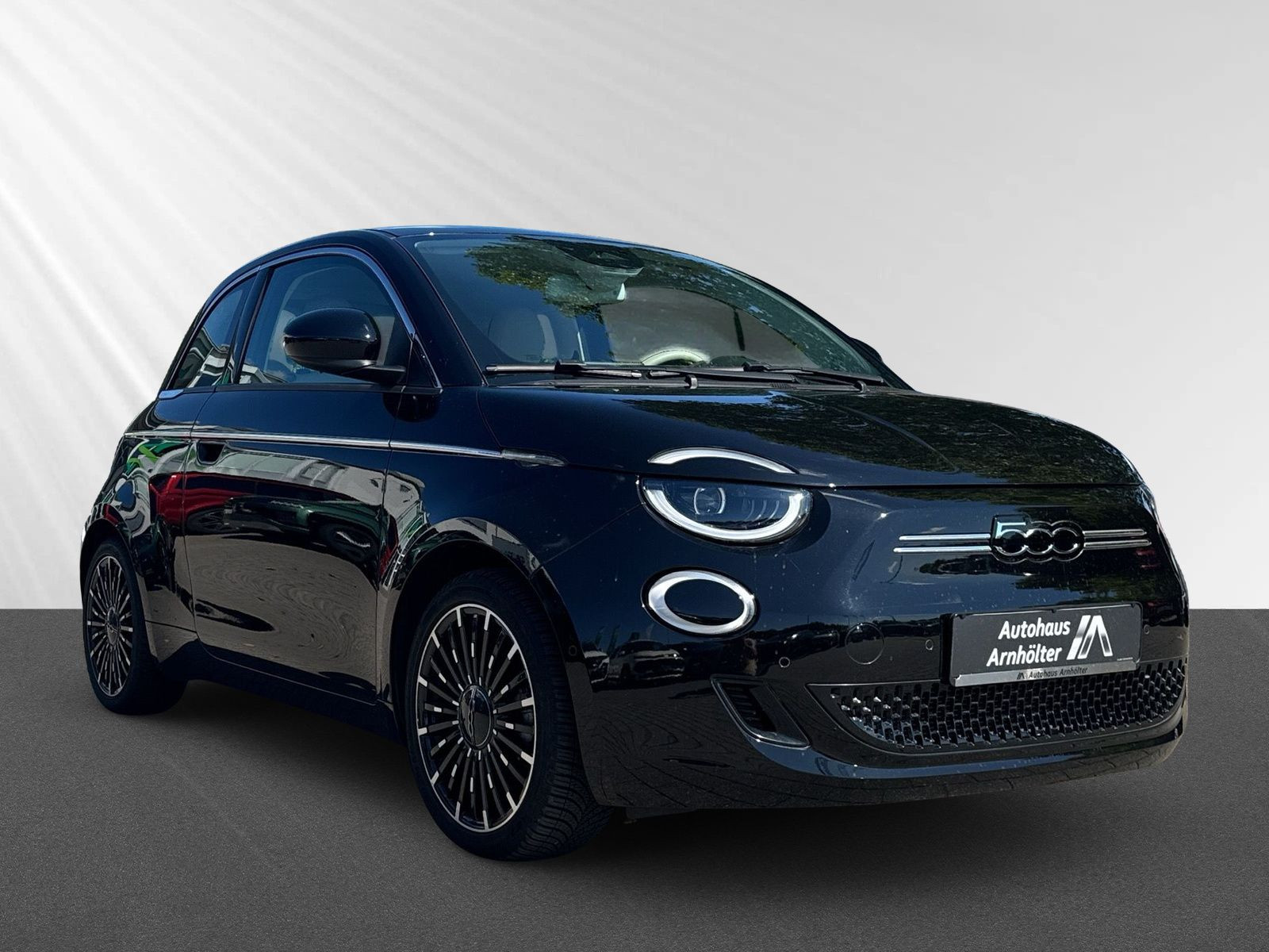 500e La Prima by Bocelli 42kWh +KAMERA+PDC+SHZ+
