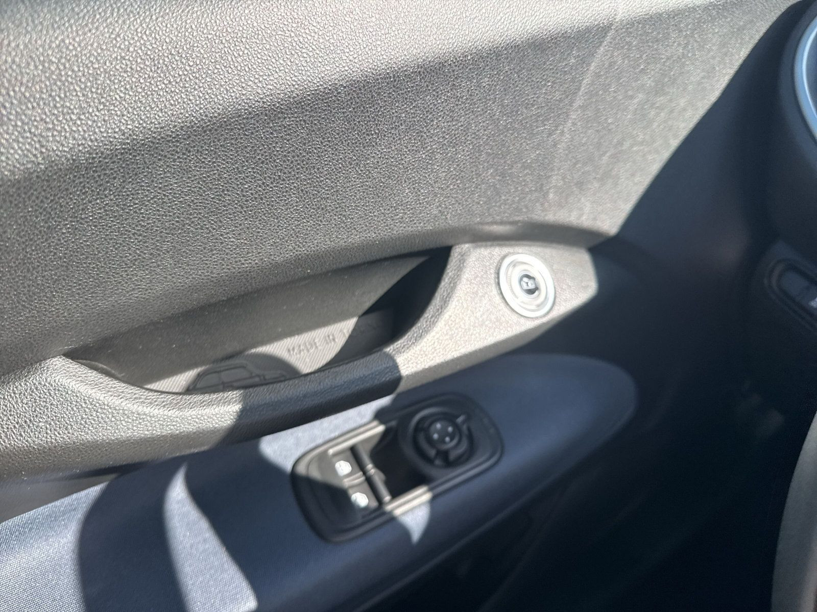 500e 42kWh ICON 2022 +NAVI+CARPLAY+KLIMAAUTO+LM+