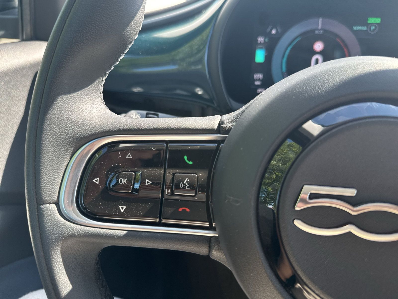 500e 42kWh ICON 2022 +NAVI+CARPLAY+KLIMAAUTO+LM+