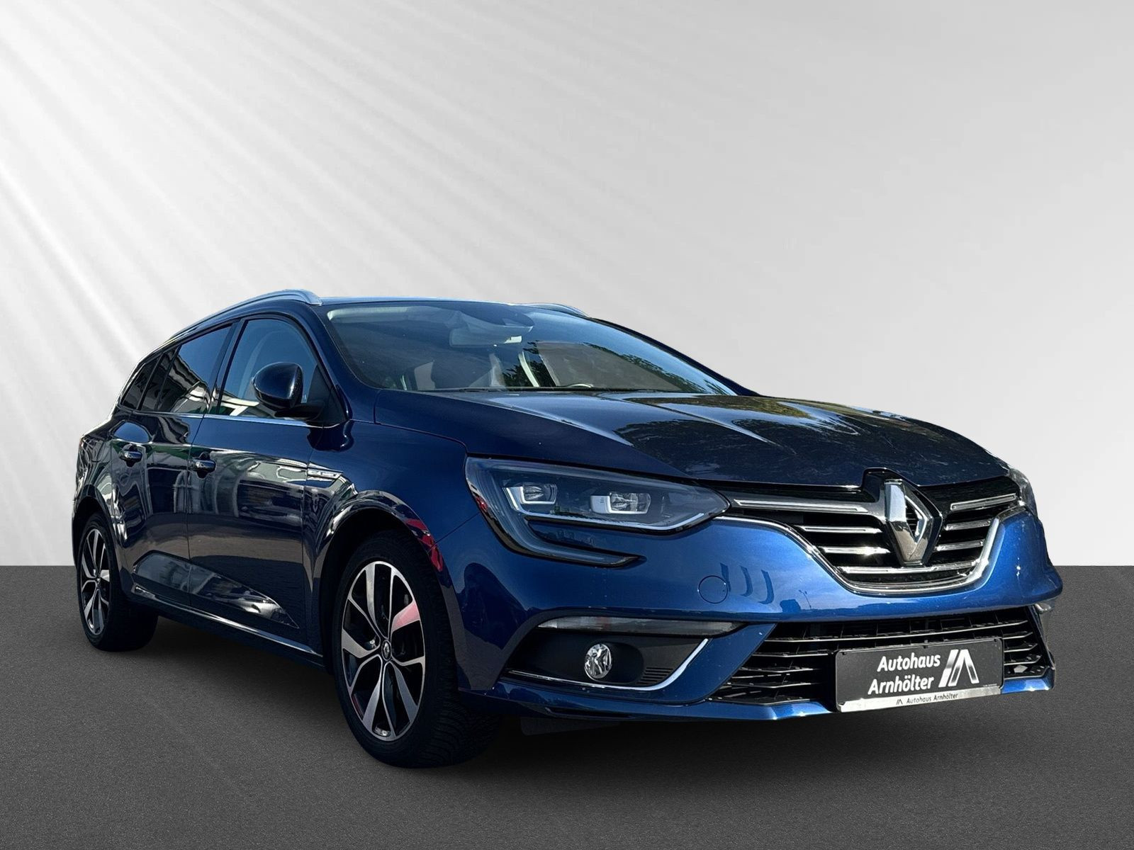 MEGANE IV GRANDTOUR 1.3 160 BOSE+MASSAGE+ANHÄNGE