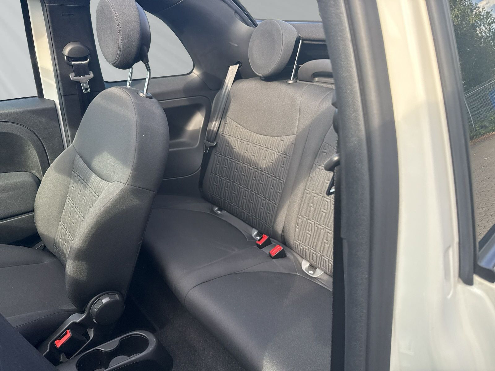 500C 1.0 Hybrid + KLIMAAUTO+CARPLAY+TECHPAKET+LM