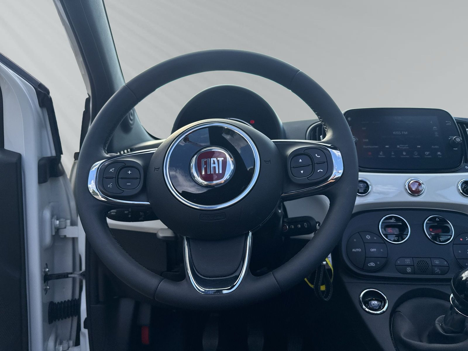 500C 1.0 Hybrid + KLIMAAUTO+CARPLAY+TECHPAKET+LM