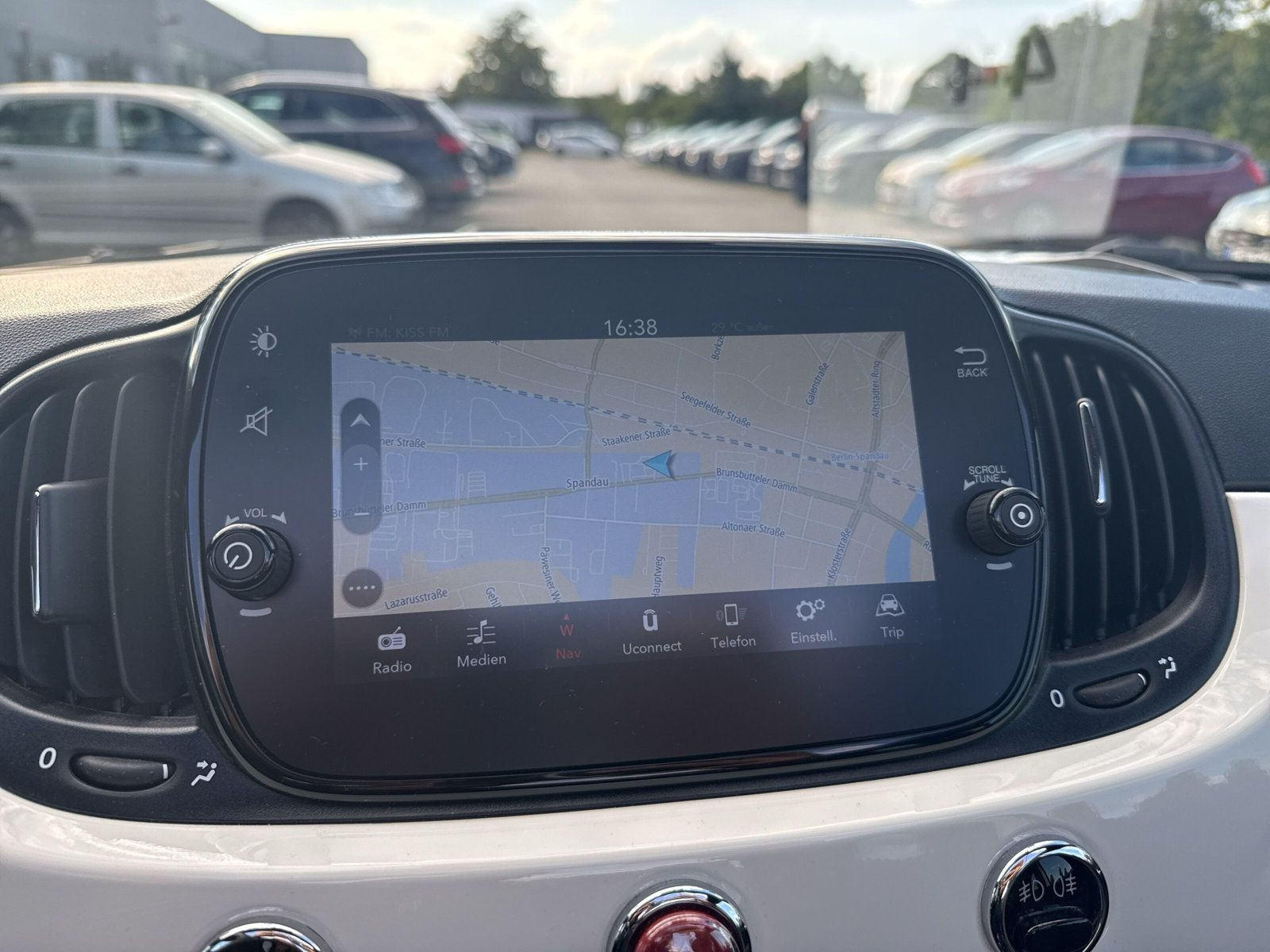 500C 1.0 Hybrid + KLIMAAUTO+CARPLAY+TECHPAKET+LM