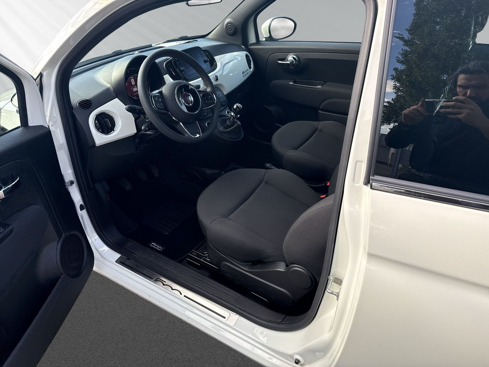 500C 1.0 Hybrid + KLIMAAUTO+CARPLAY+TECHPAKET+LM