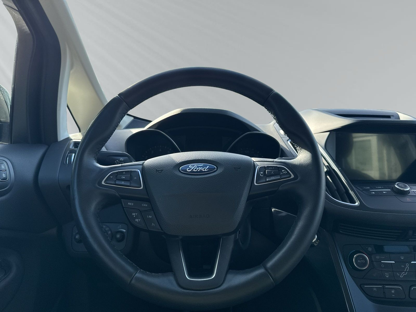 C-Max 1.0 EcoBoost 125PS 6G Titanium S/S+NAV+KAM