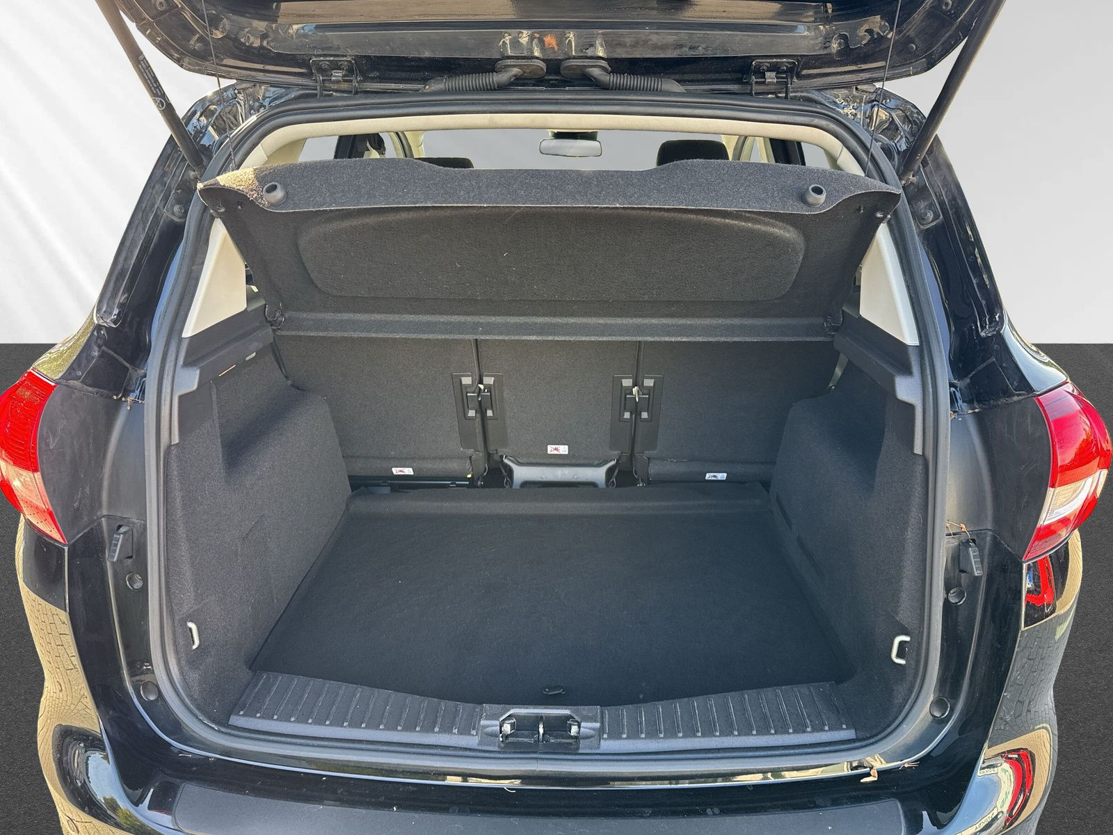 C-Max 1.0 EcoBoost 125PS 6G Titanium S/S+NAV+KAM
