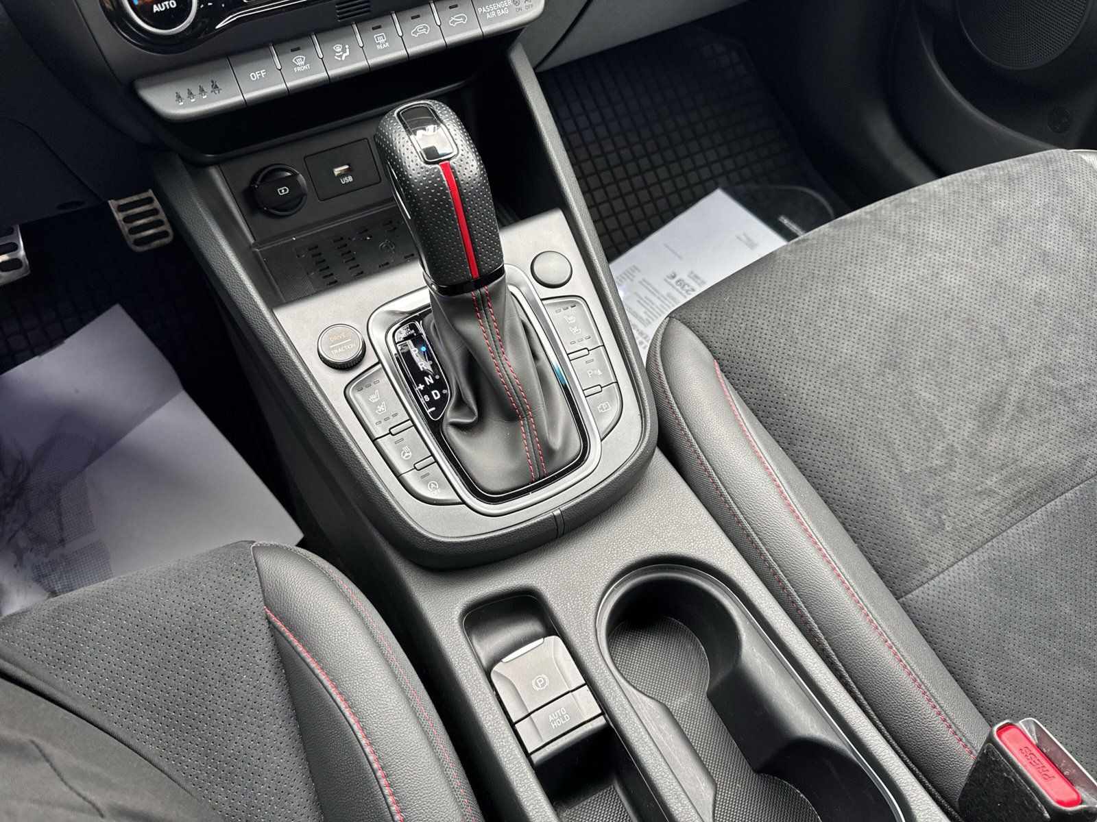 Kona 1.6 T-GDI N Line 2WD +NAV+ALLWETTER+SHZ+19