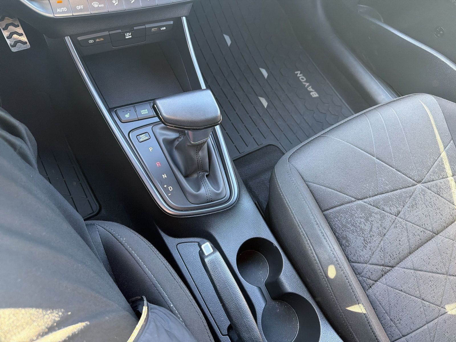 Bayon 1.0 T-GDI Mild Hybrid Connect & Go+PDC+CAM