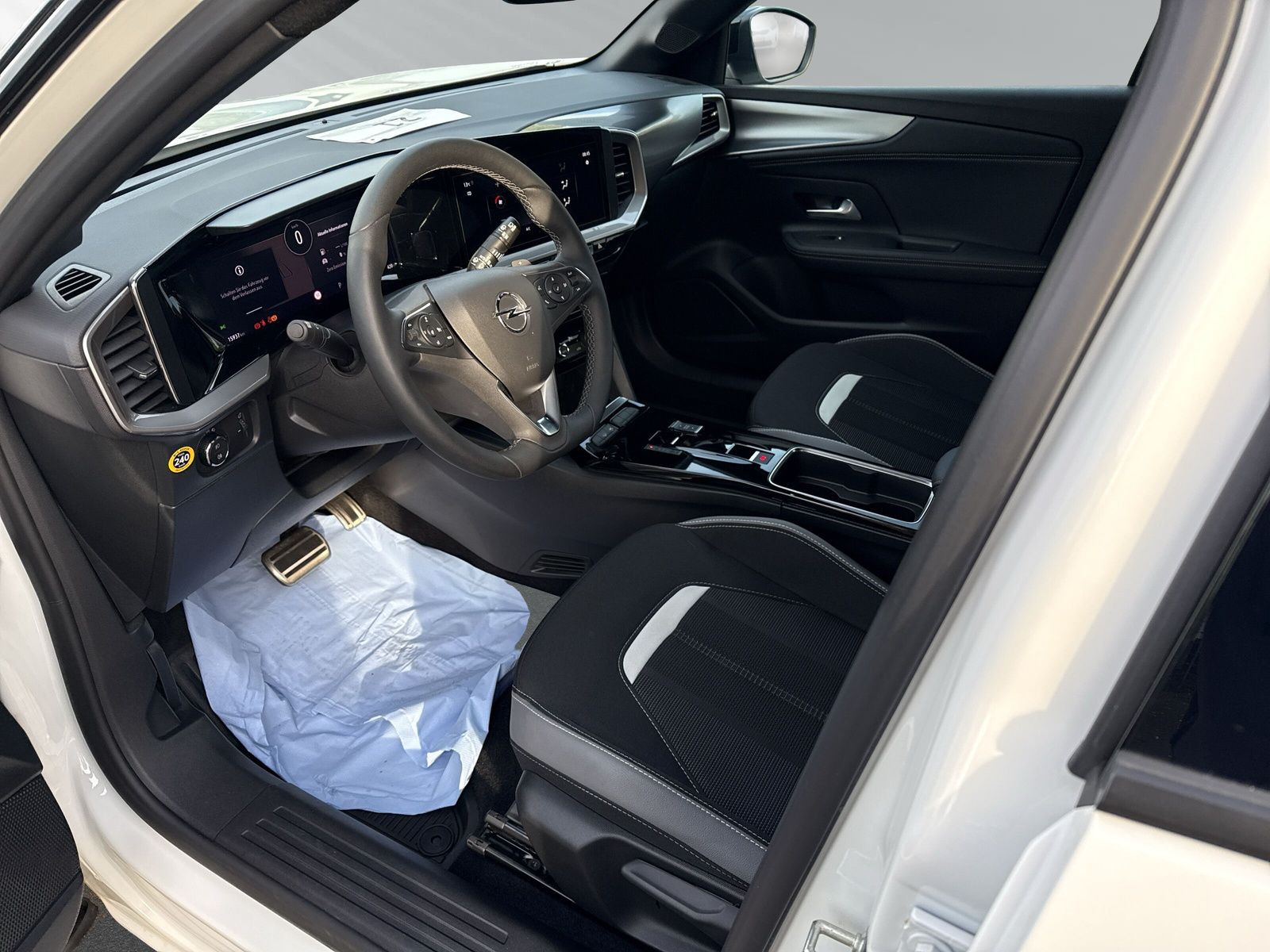 Mokka GS 1.2 Hybrid 48V+CAM+SHZ+NAV+ACC+LHZ+PDC+