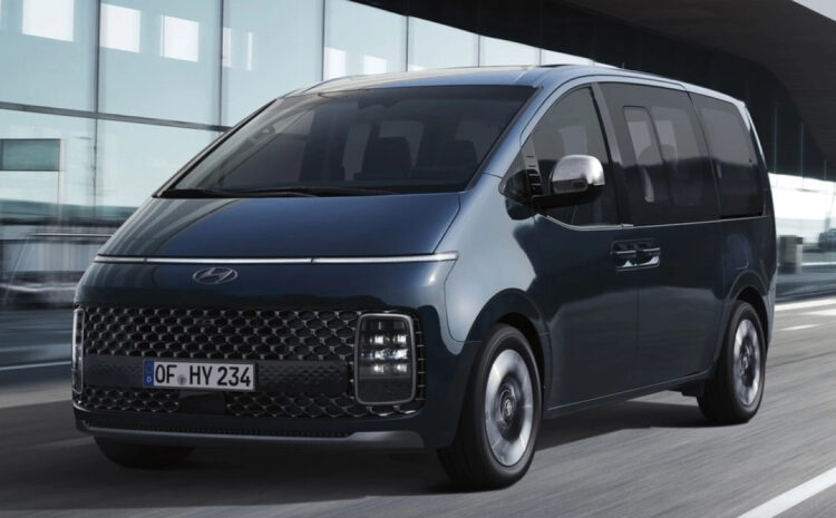  Hyundai Staria
