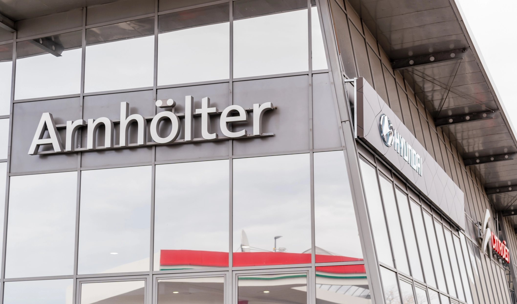 falkensee-aussensicht-autohaus-arnhoelter