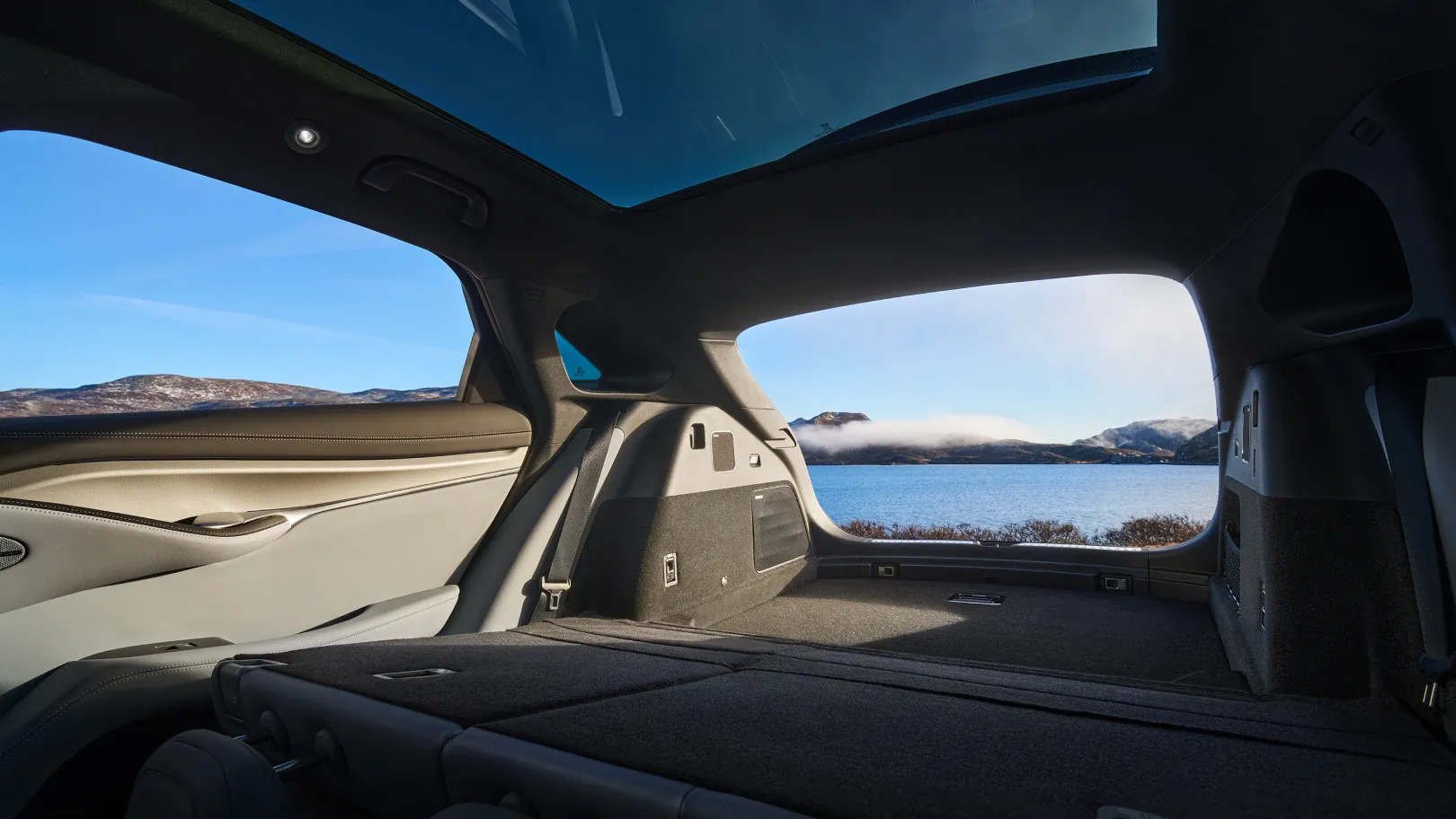 Kofferraum des BYD SEALION 7 mit umgelegten Sitzen